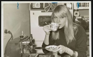 Mary Travers Net Worth: a Financial Perspective, Early Life, Height & Physical Appearance & Much More Mary Travers Net Worth