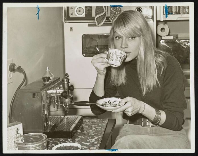 Mary Travers Net Worth